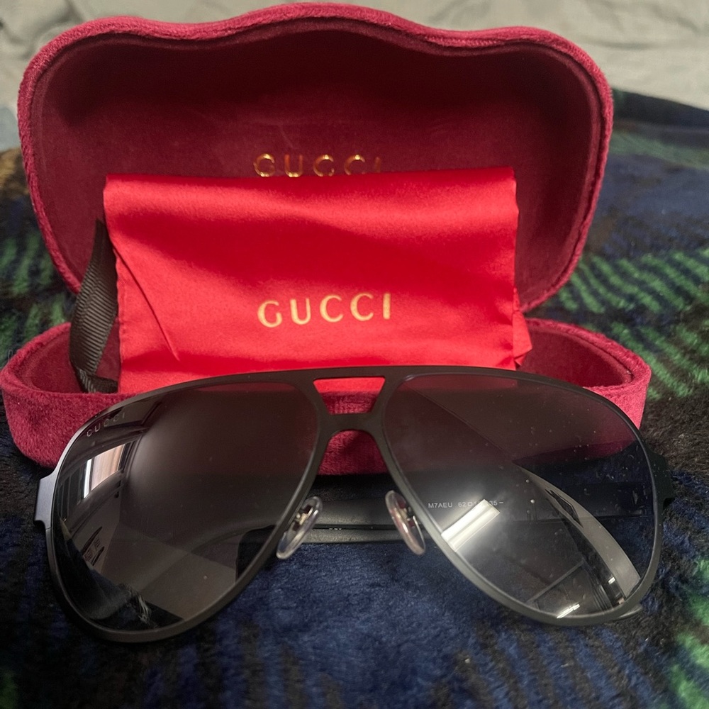 Gucci Sunglasses - Picture 2 of 4